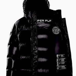 Aritizia The Super Puff Black glossy finish and a soft feel.